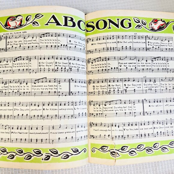 Extremely Rare Vintage First Edition The ABC Bunny Hardcover Book - Picture 3 of 9